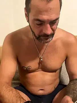 StripChat _madbull_ is Freechat _madbull_ — Orgasmus and Cumshot Video