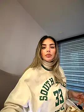 Alirawrz — Freechat on StripChat