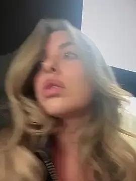 Freechat Alirawrz on StripChat