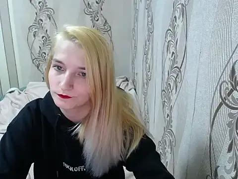 StripChat AlissaClark is Freechat AlissaClark — Stripteasse and cumming!