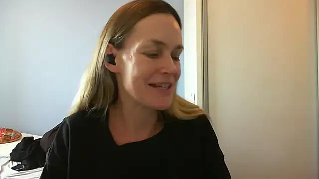 Freechat Annylove1 on StripChat