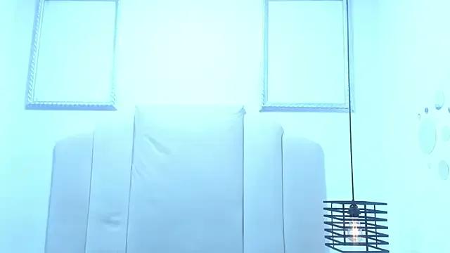 Freechat Annyrosee on StripChat