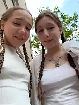 Freechat bambi_lu on StripChat