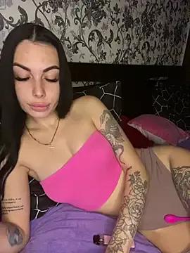 Bella_R0se on StripChat 