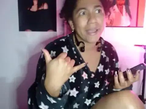 Freechat bellacrespalatina on StripChat