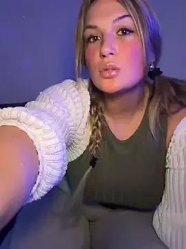Private BlondeSarah2006 on StripChat