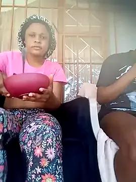 Freechat BlondieBitch on StripChat