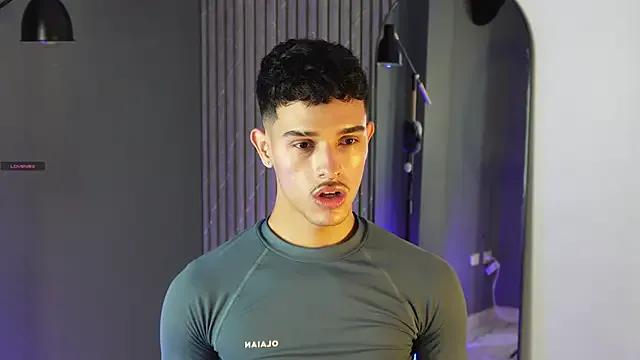 Freechat Busterspinter on StripChat