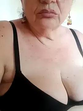 Freechat CALDA-AKIRA on StripChat