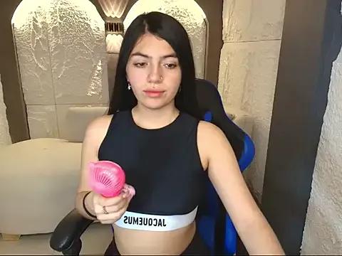 Group cami_goddess_r on StripChat