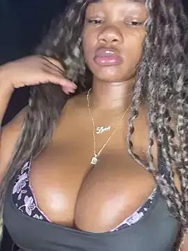 Freechat CharismaaBanx on StripChat