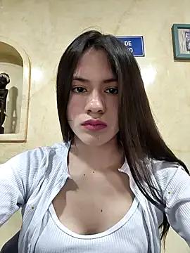 Freechat CHARLOTTE__05 on StripChat