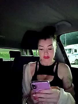 Freechat CurlyElisa on StripChat