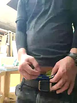 da--------i on StripChat 