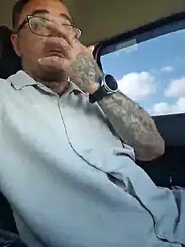 Freechat dadbod1178 on StripChat