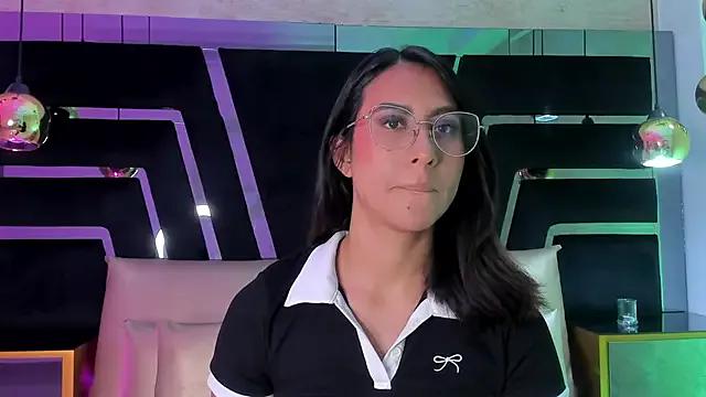 StripChat DaraBeckett is Freechat DaraBeckett — topless