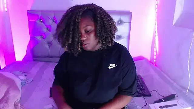 Freechat ebony_NeighborMoans on StripChat