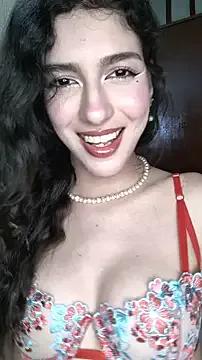 Emily-hottson — Show tits + shirt off