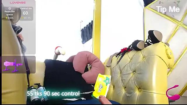 Freechat erika_ortiz on StripChat