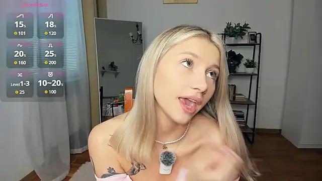 StripChat FaaBinaa is Freechat FaaBinaa — wiggle butty