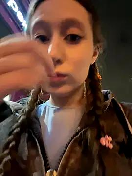 FroggyAnna — keep door open + squirt 24 tks!