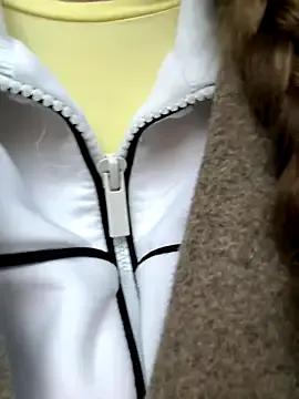 Freechat FroggyAnna on StripChat