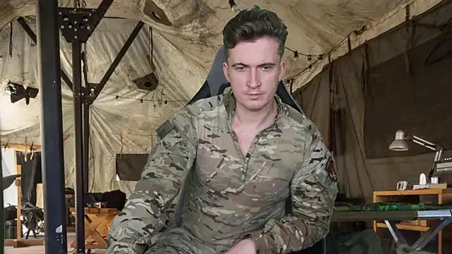 Freechat hornystripman97 on StripChat