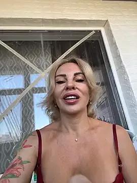 Hotnessi on StripChat