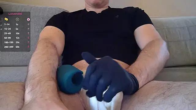 Freechat hungking10 on StripChat