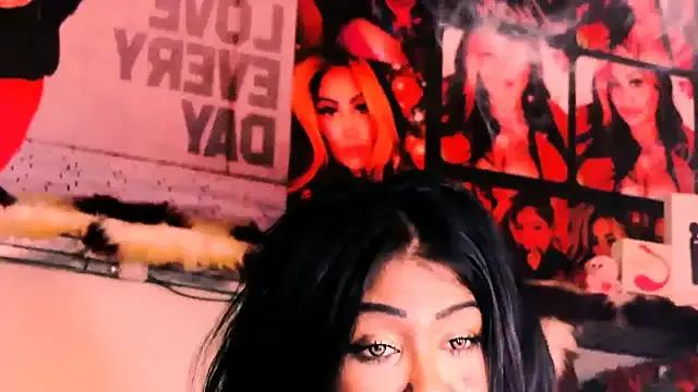 Freechat indian_dreamgirl on StripChat