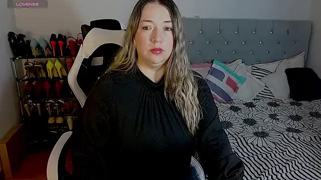 StripChat isabella_rossse is Freechat isabella_rossse — undress me :devil::ass::movingboobs: