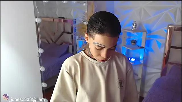 Freechat Jonesliam23 on StripChat