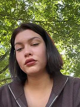 Freechat KikiWatson on StripChat