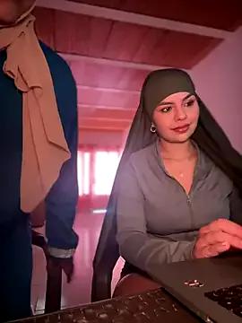 Freechat lalilamassu1 on StripChat