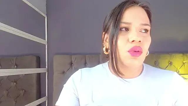 Freechat LanaBigTitties on StripChat