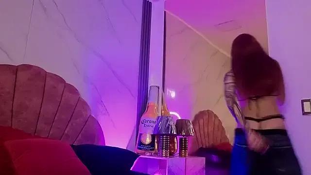 Freechat Layla_Cullen on StripChat