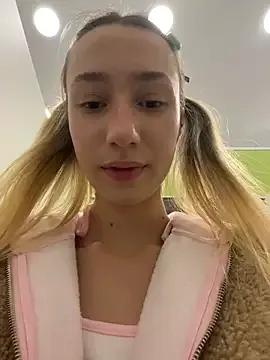 Lia__Love — Moan with fucked up sexy face among peop