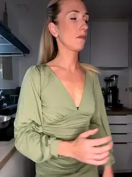 Freechat lola_tentatiion on StripChat