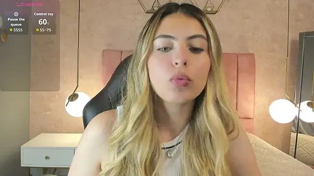 Freechat magic_fernanda on StripChat