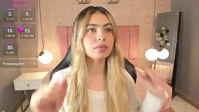 Freechat magic_fernanda on StripChat