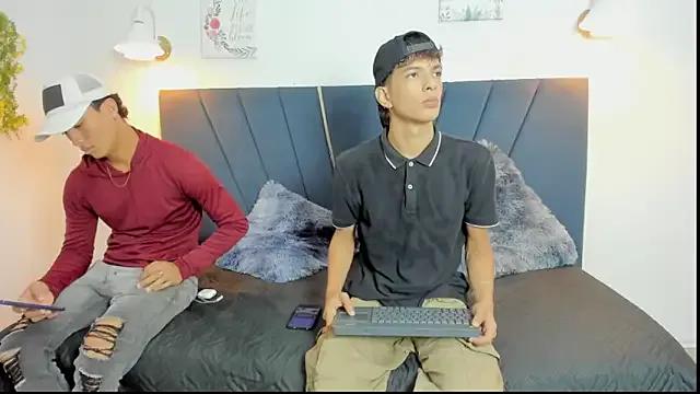 Freechat maicol_cum23 on StripChat