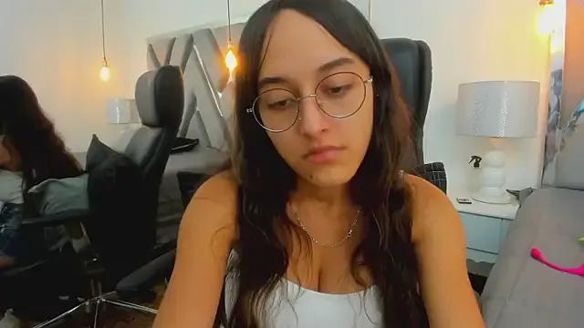 Freechat MelodyWinx on StripChat