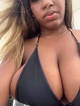 Freechat MiaPersie on StripChat