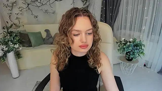 Freechat MiracleCurly on StripChat