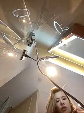 Freechat miumiu-66 on StripChat