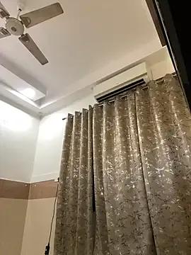 Freechat Money-Bitchs on StripChat