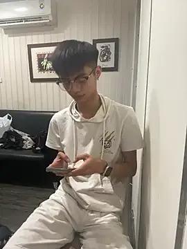 Freechat mumuowl on StripChat