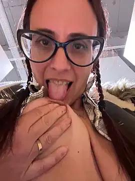 NataKitten on StripChat