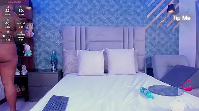 StripChat NiiaMoore is Freechat NiiaMoore — Bounce titties