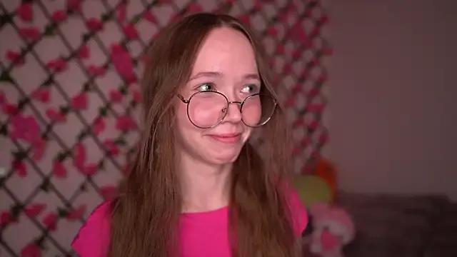 Freechat Petite_Polly on StripChat